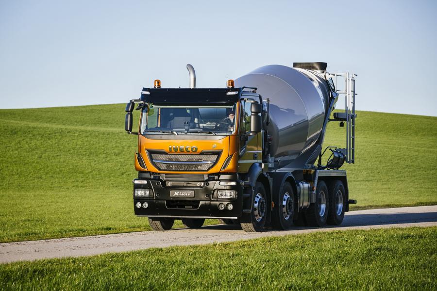  Iveco Stralis X-WAY 400SL 8x4 Mixer 2017 года  (фото 9 из 11)